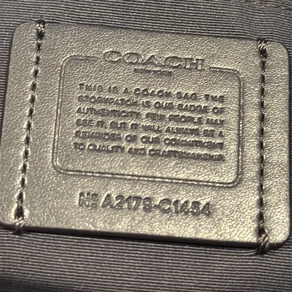 Coach Bag Blue Hobo Bag with Ruched Leather Design - Picture 14 of 17